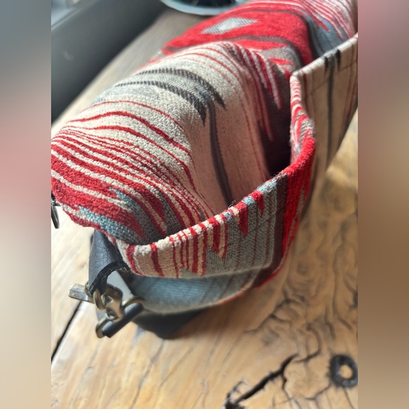 Vaalbara Designs Leather and Kilim Purse Messenger Bag - Picture 9 of 13